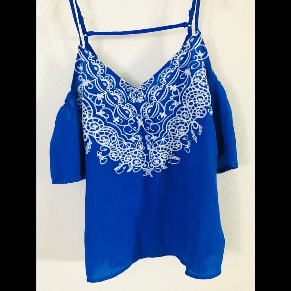 Xhiliration blue white embroider off shoulder top
